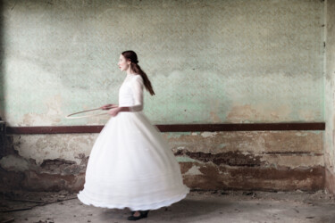 "Girl with Ring" başlıklı Fotoğraf Simple-T tarafından, Orijinal sanat, Dijital Fotoğrafçılık