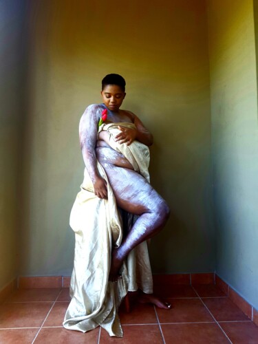 Photographie intitulée "Body paint Vision.…" par Siviwe Honobroke Mashiyi, Œuvre d'art originale, Photographie numérique