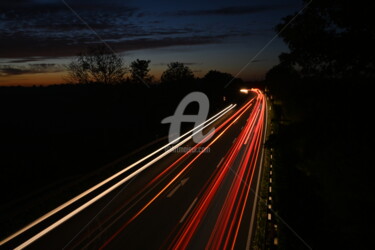 Фотография под названием "At night on the fre…" - Slydesign, Подлинное произведение искусства, Цифровая фотография