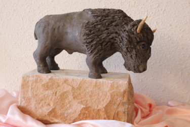 Sculpture titled "LE BISON" by Solange Lagarde, Original Artwork, Terra cotta