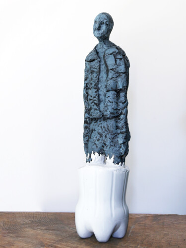 Escultura titulada "TRAPPED" por Solvil, Obra de arte original, Yeso