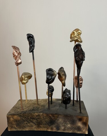 Sculpture titled "Prises de Têtes" by Sonia Bühler, Original Artwork, Clay