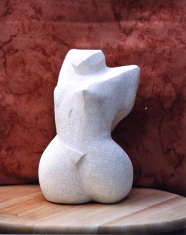 Sculpture titled "PAULINA  Pierre Est…" by Sonia Mandel, Original Artwork, Stone