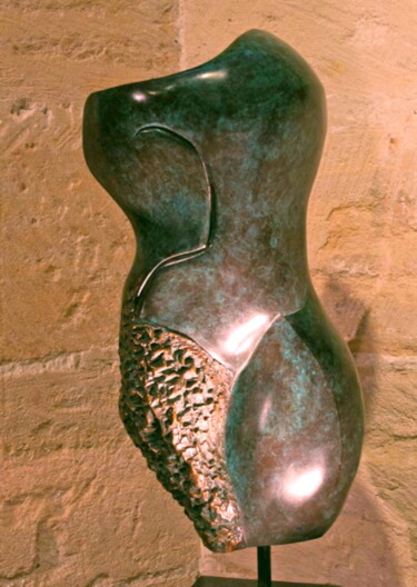 Sculpture titled "BUSTE FEMME  Bronze…" by Sonia Mandel, Original Artwork, Metals