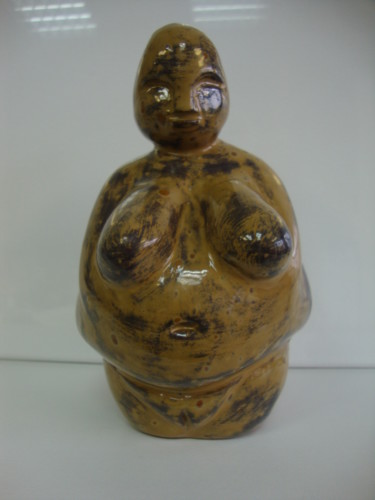 Escultura intitulada "HERA" por Sonja Brzak, Obras de arte originais, Cerâmica