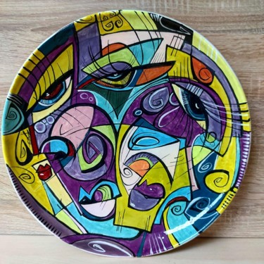 Diseño titulada "ENIGMA plate" por Sonja Brzak, Obra de arte original, Arte de mesa