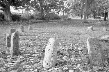 Fotografia intitulada "Cimetière ancien au…" por Sophie Denis, Obras de arte originais, Fotografia de filme