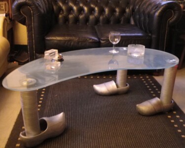 Design intitolato "table-sabotèe-003.j…" da Sophie Denize, Opera d'arte originale, Oggetti