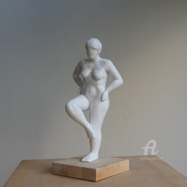 Sculpture titled "Fière" by Sophie Laurent Lazinier, Original Artwork, Terra cotta