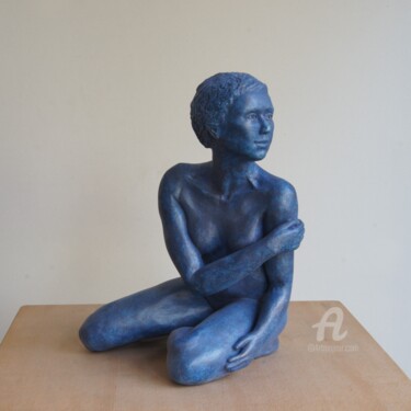 Sculpture titled "Pudique" by Sophie Laurent Lazinier, Original Artwork, Plaster