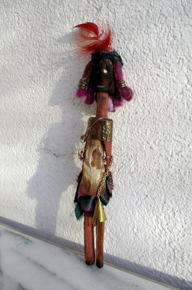 Escultura intitulada "Statuette fétiche,…" por Sophie Thiry, Obras de arte originais, Madeira