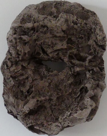 Skulptur mit dem Titel "Empreinte de rocher…" von Sophie Maillard (Sophie Mai), Original-Kunstwerk, Terra cotta