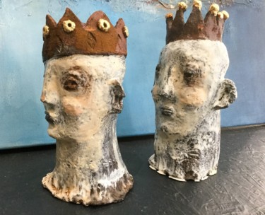 Sculpture titled "Leurs Majestés" by Sophie Van Moffaert, Original Artwork, Ceramics