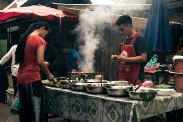 Photographie intitulée "Couple cuisine au m…" par Adam Bahia, Œuvre d'art originale, Photographie numérique