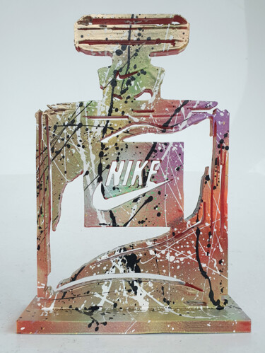 Sculpture intitulée "SPACO King Five Cha…" par Spaco, Œuvre d'art originale, Résine