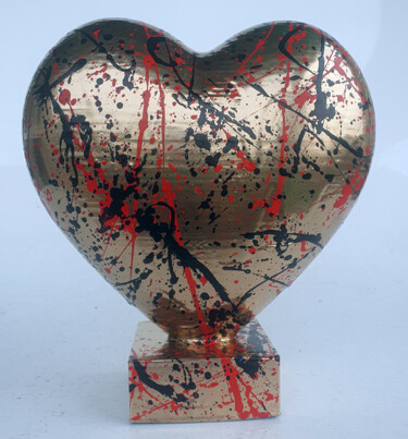 Sculpture titled "SPACO Gold Heart Lo…" by Spaco, Original Artwork, Resin