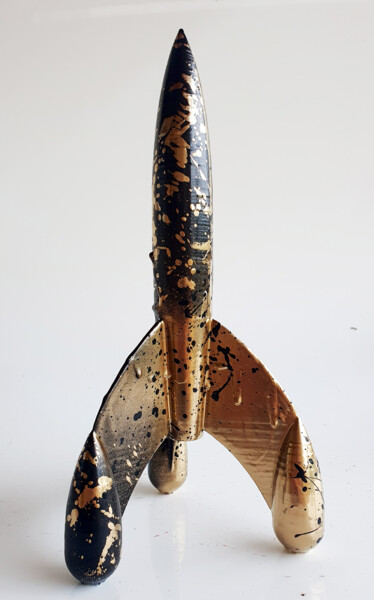 Sculpture intitulée "SPACO  gold Fusée t…" par Spaco, Œuvre d'art originale, Résine