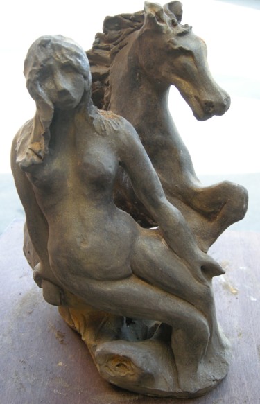 Sculpture titled "37 - DONNA CON CAVA…" by Maria Pia Rella, Original Artwork