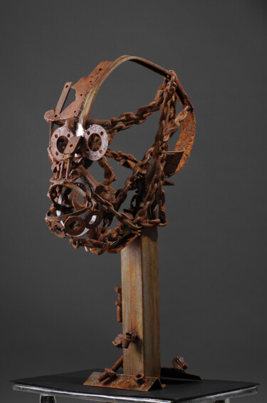 Skulptur mit dem Titel "SKULL OMART" von F. Spi-K-Tri, Original-Kunstwerk, Edelstahl