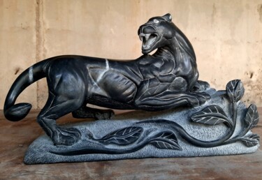 Escultura intitulada "Black panther" por Spiros Gremo, Obras de arte originais, Pedra