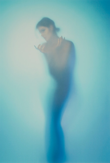 "Blue Nude Rising" (2/25) (1999) Photographie intitulée ""Blue Nude Rising"…" par Spiros Politis, Œuvre d'art originale, Photographie argentique