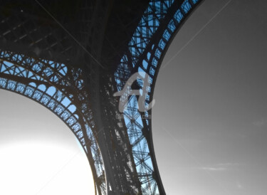 Photographie intitulée "Eiffel tower black…" par Splash, Œuvre d'art originale