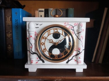 Design intitulée "Clock "in - yan"" par Steampunker_ukraine, Œuvre d'art originale, Accessoires