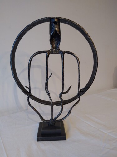 Skulptur mit dem Titel "Spectre" von Marie Le Metour, Original-Kunstwerk, Metalle