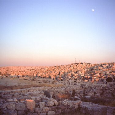 Fotografia intitolato "Amman, Jordan" da Stefana Savic, Opera d'arte originale, fotografia a pellicola