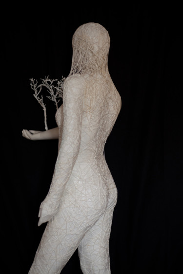 Скульптура под названием "Incantos" - Stefania Sergi, Подлинное произведение искусства, Металлы