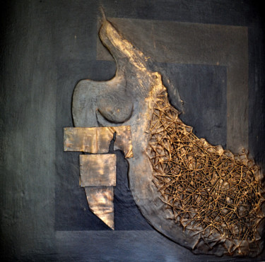 Sculpture titled "Scudo" by Stefania Sergi, Original Artwork