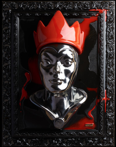 Escultura titulada "Regina cattiva" por Stefano Macrì, Obra de arte original, Cerámica Montado en Metal