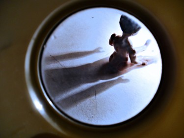 Фотография под названием "Look-through" - Stefan Vujisic, Подлинное произведение искусства, Манипулированная фотография