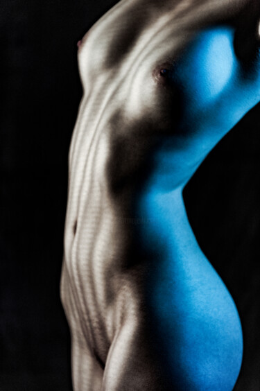 Fotografie getiteld "Torso Blau [I]" door Stephan Joachim, Origineel Kunstwerk, Digitale fotografie