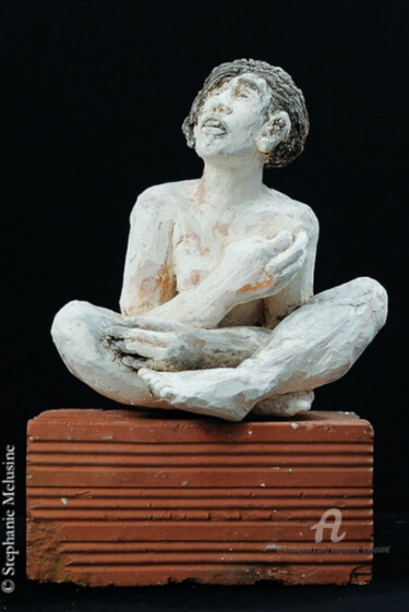 Sculpture titled "miss sourire" by Stéphanie Mélusine, Original Artwork, Clay