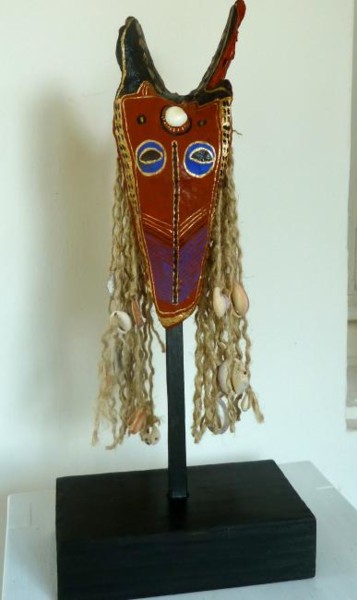 Sculpture titled "Masque zoomorphe" by Stephanie Favier, Original Artwork