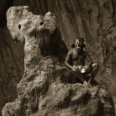 Fotografie mit dem Titel "Chaman des grottes…" von Steve Drevet, Original-Kunstwerk, Digitale Fotografie