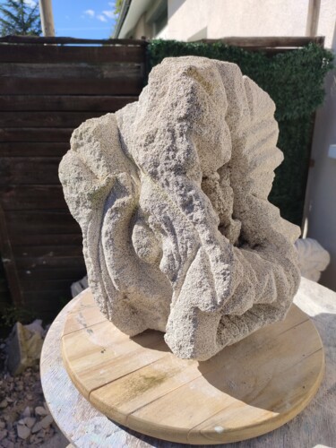 Sculpture titled "Scarface" by Sublim By Nadoumi, Original Artwork, Aerated concrete