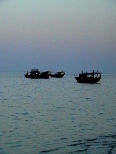 Photography titled "Saihat-dhows.jpg" by Suleiman, Original Artwork