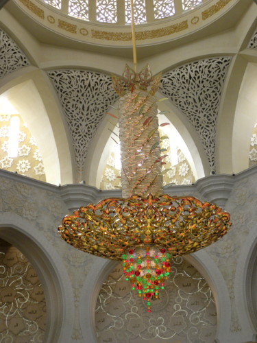 Fotografia intitolato "chandelier-in-Abu-D…" da Suleiman, Opera d'arte originale