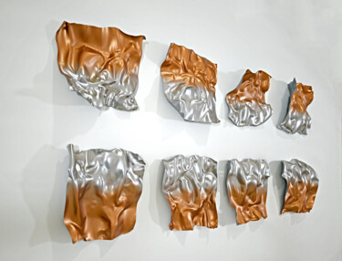 Sculptuur getiteld "Upcycled wall objec…" door Sumit Ratta, Origineel Kunstwerk, Plastic