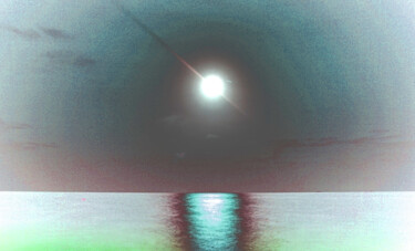 Photographie intitulée "Liquid moonrise" par Sumit Mehndiratta, Œuvre d'art originale, Photographie manipulée