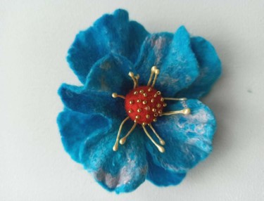 Design titled "Blue felt brooch" by Natalja Picugina, Original Artwork, Jewelry