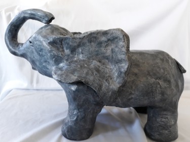 Sculpture intitulée "Eléphant 3" par Henriette Poglio (Superlatournette), Œuvre d'art originale, Terre cuite
