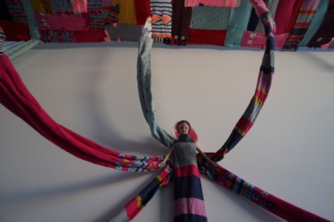 Sculpture titled "Love Socks" by Susana Ribeiro, Original Artwork, Fabric