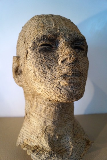 Sculpture intitulée "Notre besoin de con…" par Suzan, Œuvre d'art originale, Papier