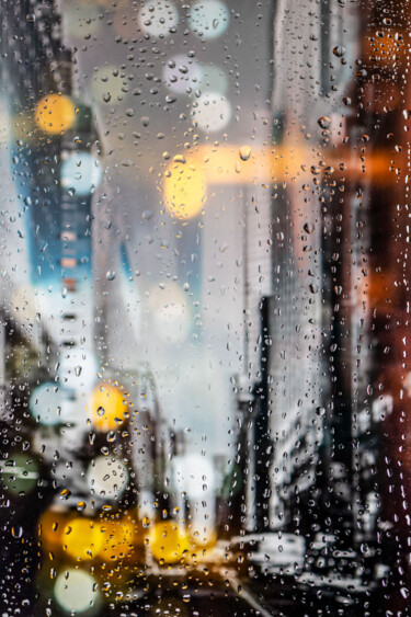 Photography titled "RAINY DAYS IN NEW Y…" by Sven Pfrommer, Original Artwork, Analog Print Mounted on Aluminium