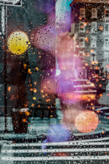 Фотография под названием "RAINY DAYS IN NEW Y…" - Sven Pfrommer, Подлинное произведение искусства, Аналоговая печать Установ…