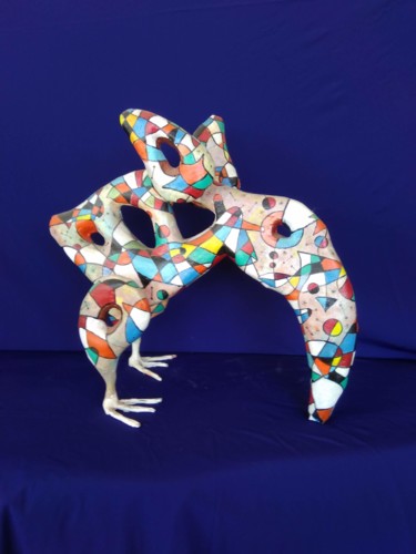 Скульптура под названием "Miraclle bird" - Svetlana Sokol, Подлинное произведение искусства, Папье-маше
