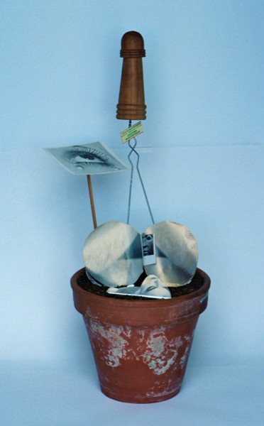 Sculpture titled "'Man Ray. Déclinais…" by Sylvain Zabeth, Original Artwork, Cardboard